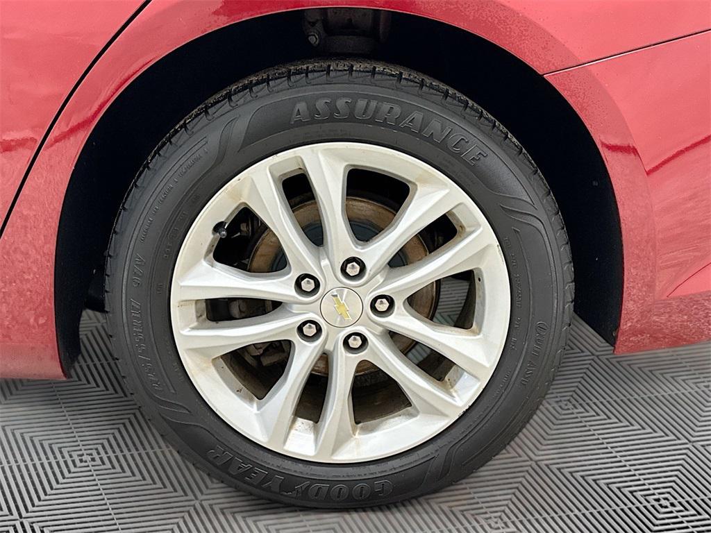 used 2018 Chevrolet Malibu car, priced at $10,492