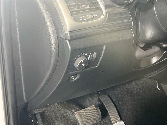 used 2022 Jeep Grand Cherokee car, priced at $28,037