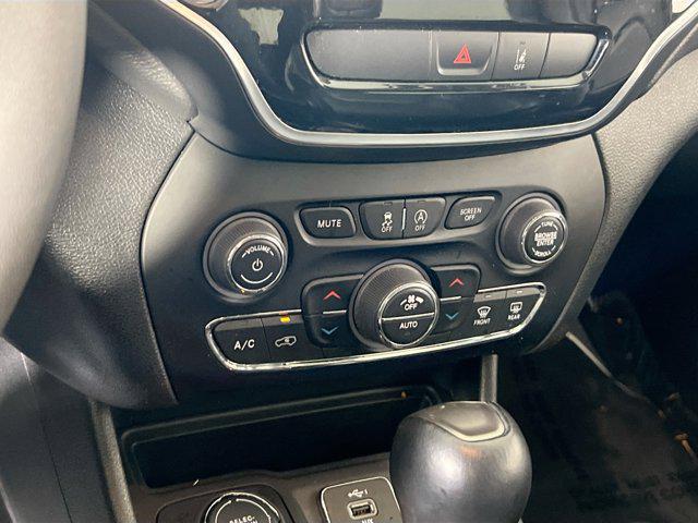 used 2022 Jeep Cherokee car, priced at $22,592