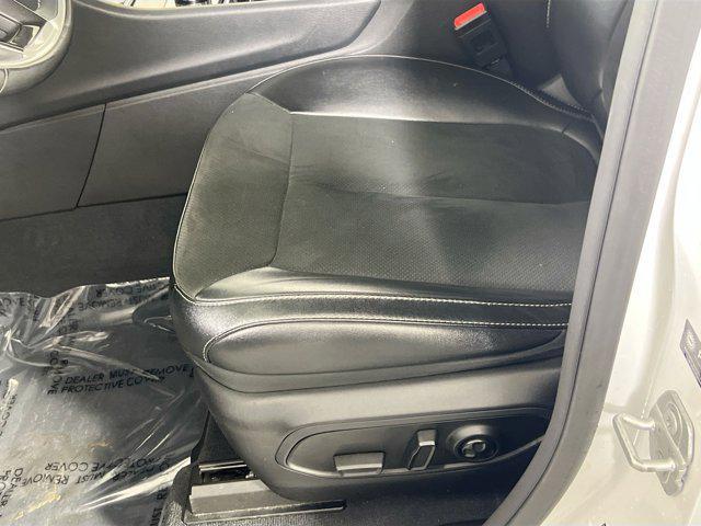 used 2023 Jeep Grand Cherokee car, priced at $31,588