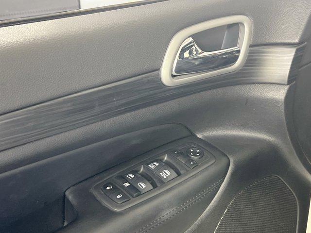 used 2022 Jeep Grand Cherokee car, priced at $26,171