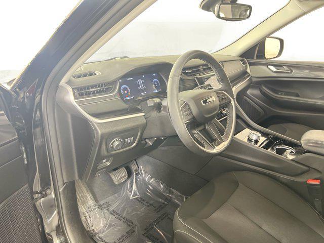 used 2023 Jeep Grand Cherokee car, priced at $29,401