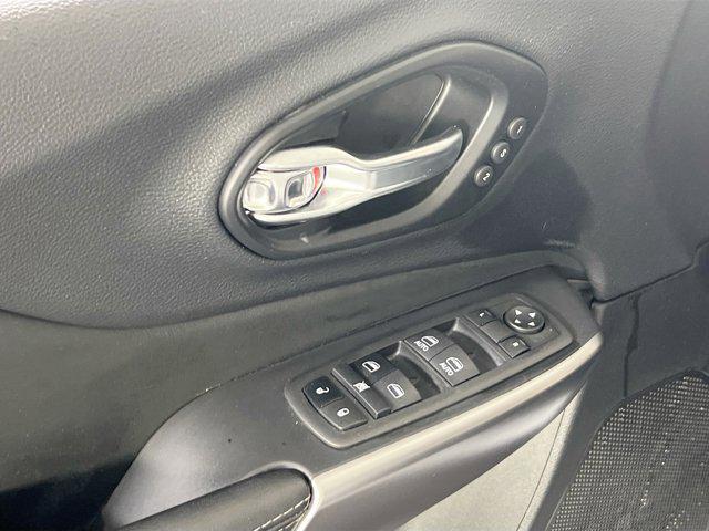 used 2022 Jeep Cherokee car, priced at $25,838