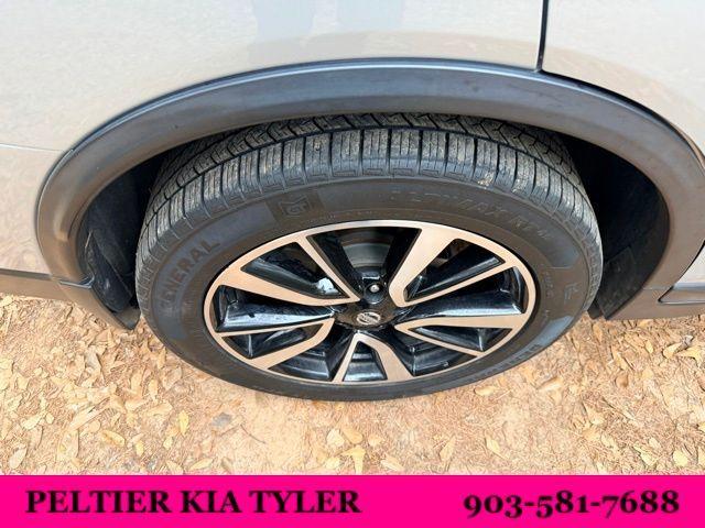 used 2020 Nissan Rogue car, priced at $14,887