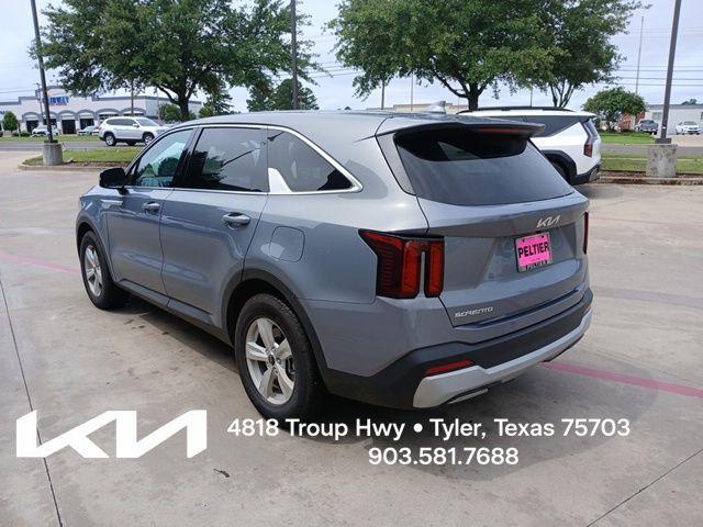 new 2025 Kia Sorento car, priced at $27,995