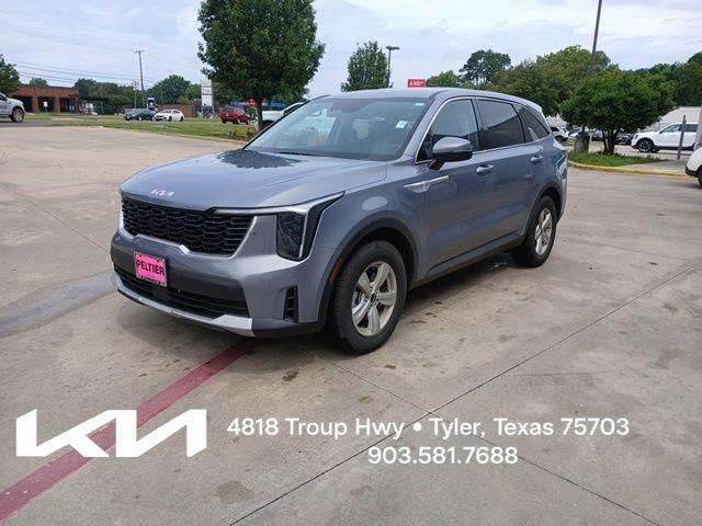 new 2025 Kia Sorento car, priced at $27,995