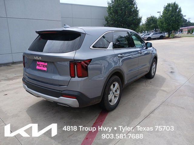 new 2025 Kia Sorento car, priced at $27,695