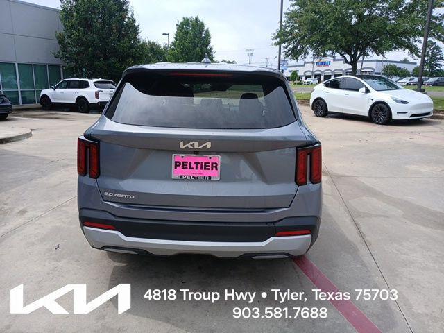 new 2025 Kia Sorento car, priced at $27,695