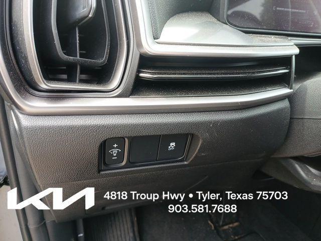 new 2025 Kia Sorento car, priced at $27,995