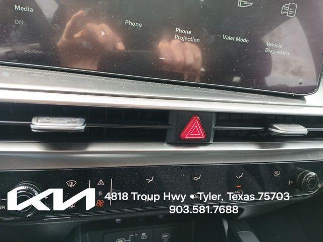 new 2025 Kia Sorento car, priced at $27,995