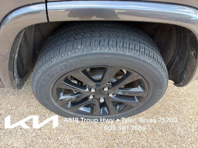 used 2021 Jeep Grand Cherokee car, priced at $24,300