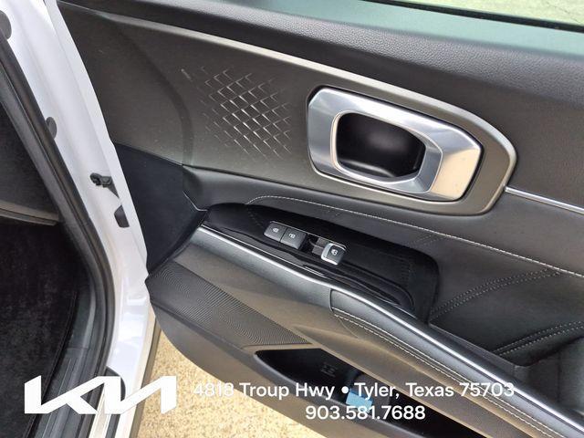 used 2023 Kia Sorento car, priced at $28,900