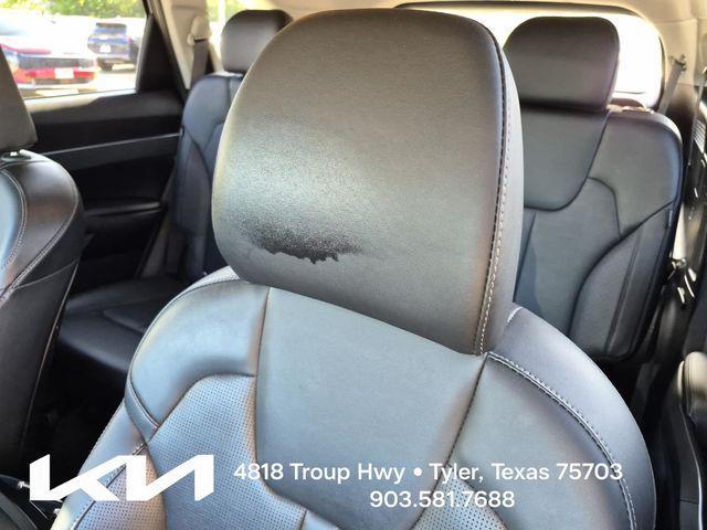 used 2024 Kia Sorento car, priced at $28,875