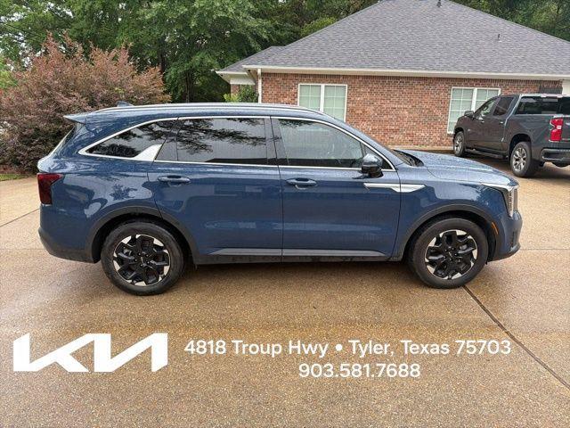 used 2024 Kia Sorento car, priced at $29,900