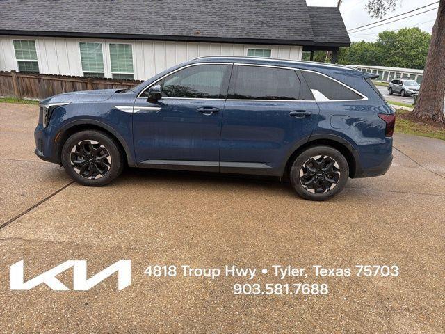 used 2024 Kia Sorento car, priced at $29,900