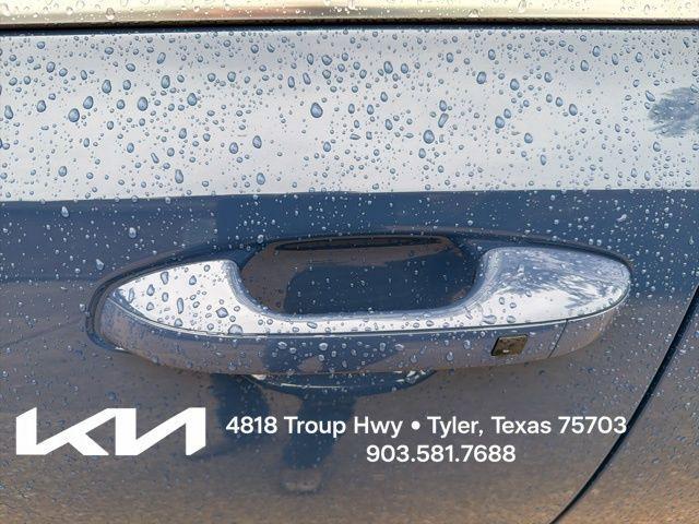 used 2024 Kia Sorento car, priced at $29,900