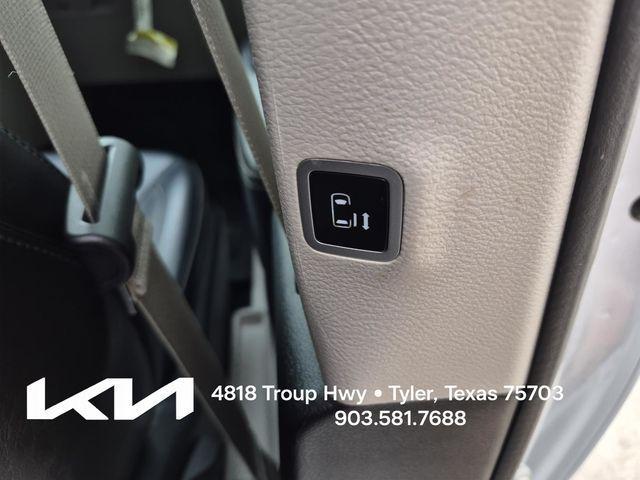 used 2023 Chrysler Pacifica car, priced at $28,900