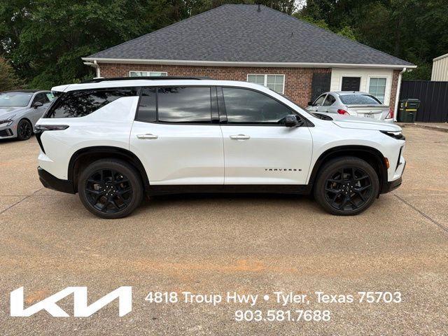 used 2024 Chevrolet Traverse car, priced at $49,500