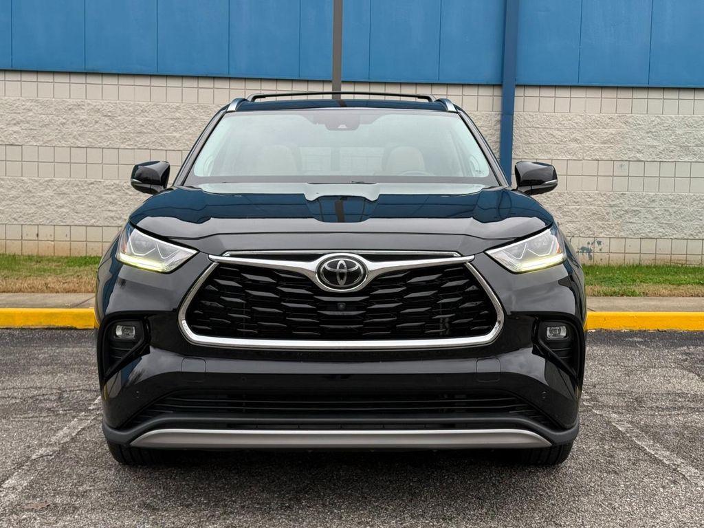 used 2022 Toyota Highlander car, priced at $33,375