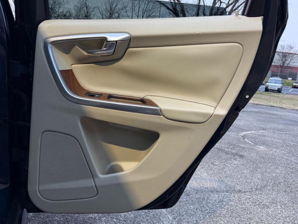 used 2015 Volvo XC60 car, priced at $13,875