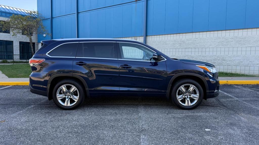 used 2016 Toyota Highlander car, priced at $20,875