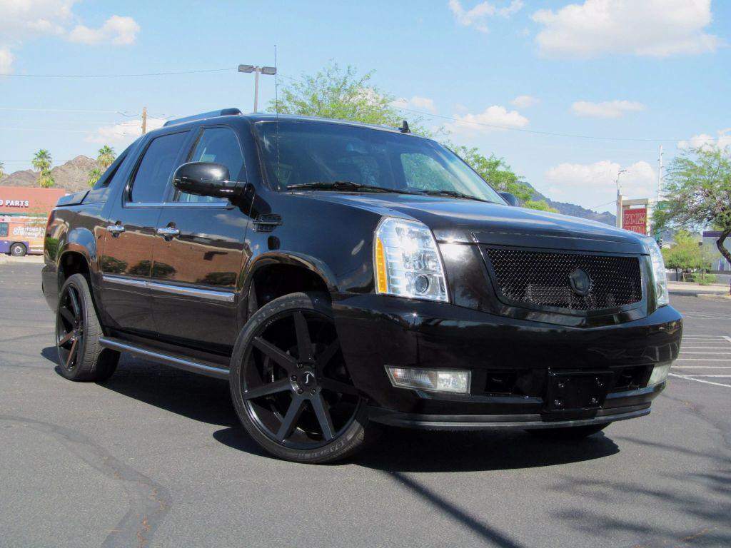 used 2011 Cadillac Escalade EXT car, priced at $16,999
