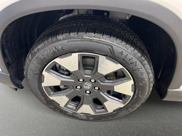 new 2026 Honda Pilot car, priced at $56,235