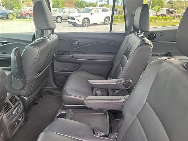 used 2021 Honda Pilot car