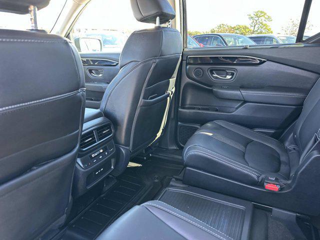 used 2024 Honda Pilot car, priced at $36,990