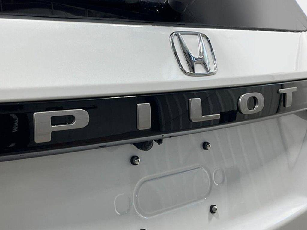 new 2026 Honda Pilot car, priced at $52,816