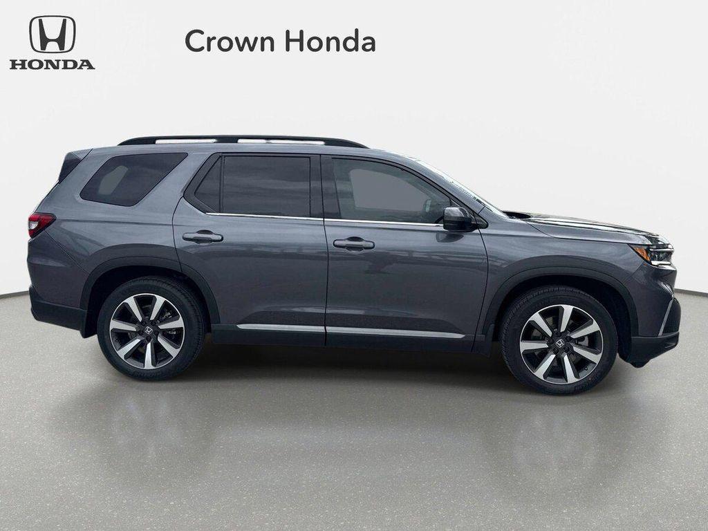 used 2025 Honda Pilot car, priced at $44,184