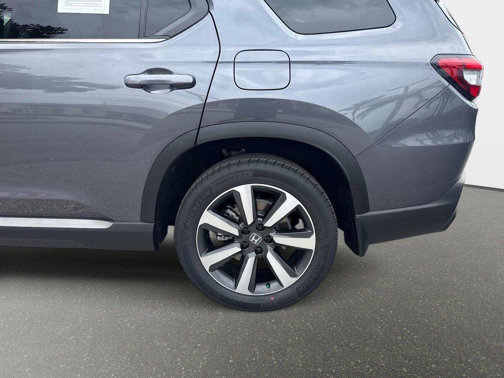 used 2025 Honda Pilot car, priced at $44,184