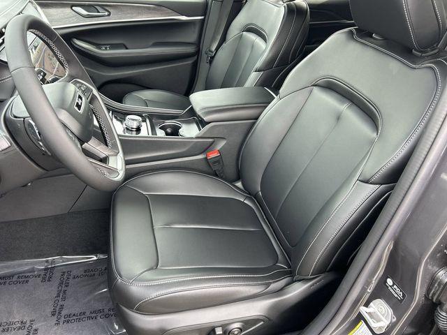 new 2026 Jeep Grand Cherokee car, priced at $47,466