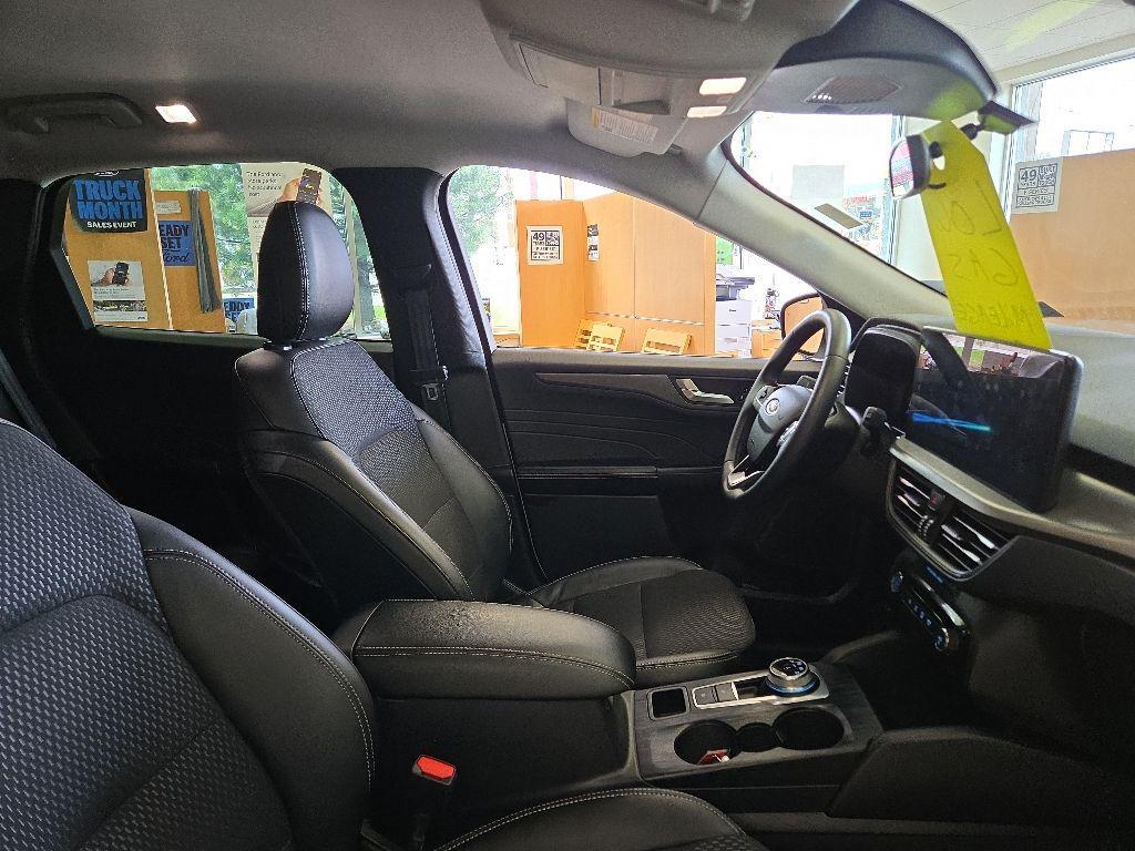 new 2025 Ford Escape PHEV car, priced at $38,074