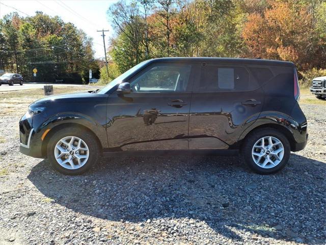 used 2023 Kia Soul car, priced at $13,999