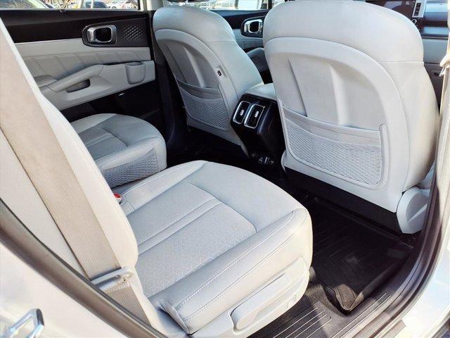 used 2023 Kia Sorento Hybrid car, priced at $30,681