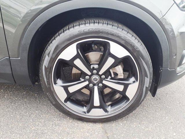 used 2019 Volvo XC40 car, priced at $19,981