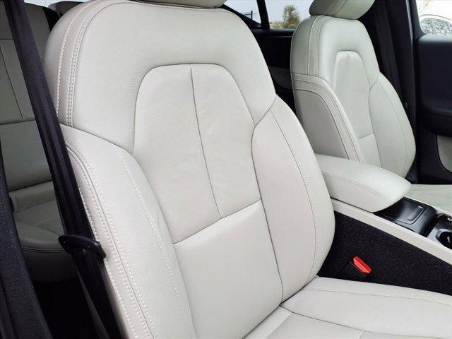 used 2019 Volvo XC40 car, priced at $19,981