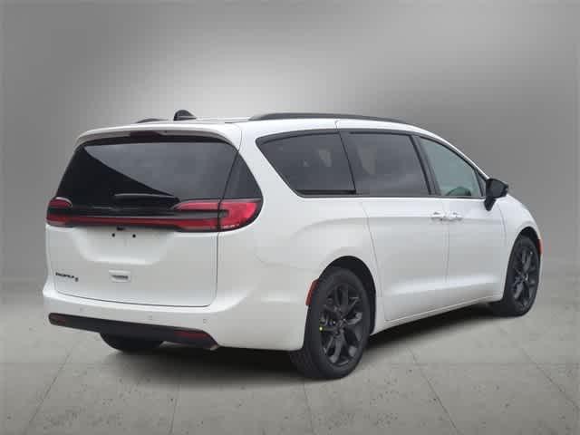 new 2026 Chrysler Pacifica car, priced at $42,175