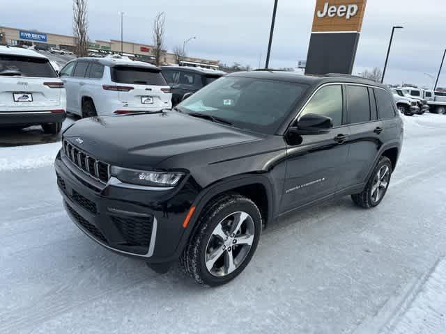 new 2026 Jeep Grand Cherokee car, priced at $49,580