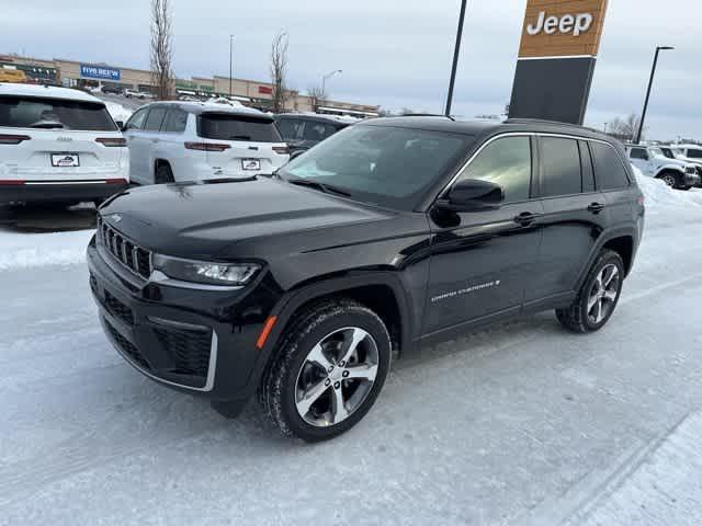 new 2026 Jeep Grand Cherokee car, priced at $49,580
