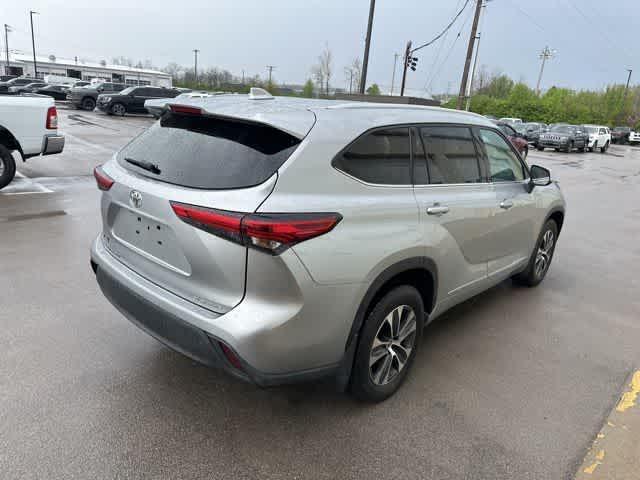 used 2022 Toyota Highlander car, priced at $32,683