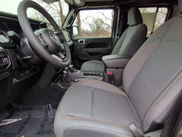 new 2026 Jeep Gladiator car, priced at $41,765