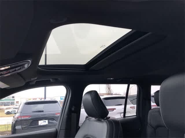 new 2025 Jeep Grand Cherokee car, priced at $39,970