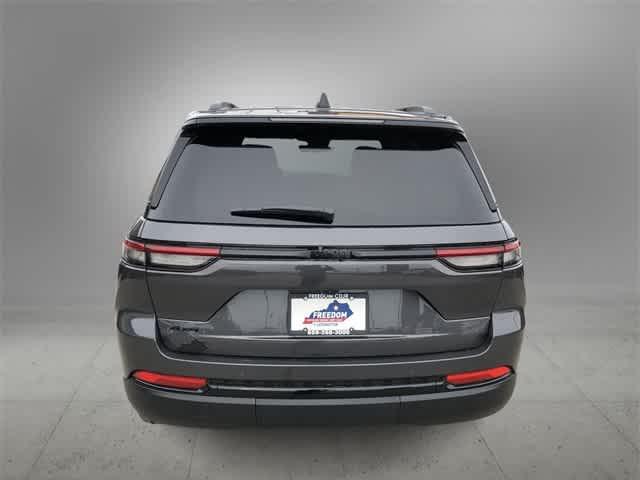 new 2025 Jeep Grand Cherokee car, priced at $39,970