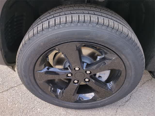 new 2025 Jeep Grand Cherokee L car, priced at $49,005