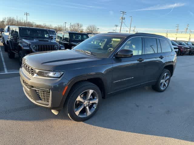 new 2026 Jeep Grand Cherokee car, priced at $49,580