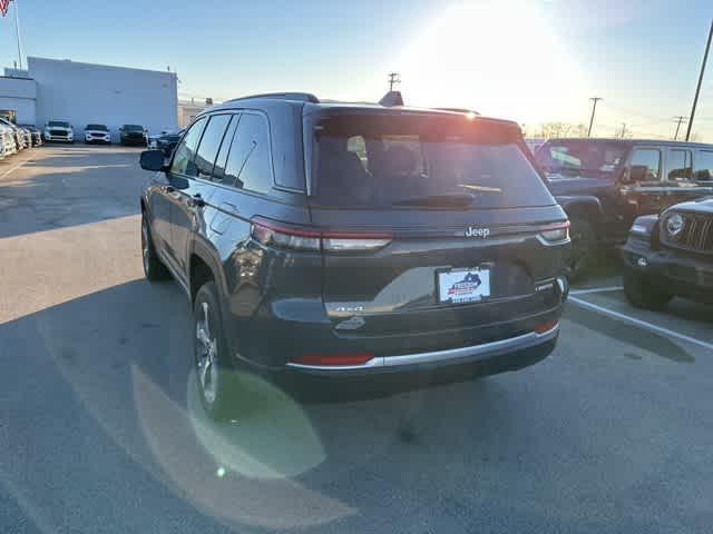 new 2026 Jeep Grand Cherokee car, priced at $49,580
