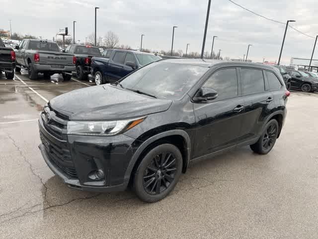 used 2019 Toyota Highlander car, priced at $19,988