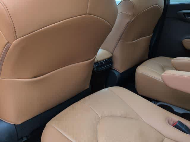 used 2020 Toyota Highlander car, priced at $25,465